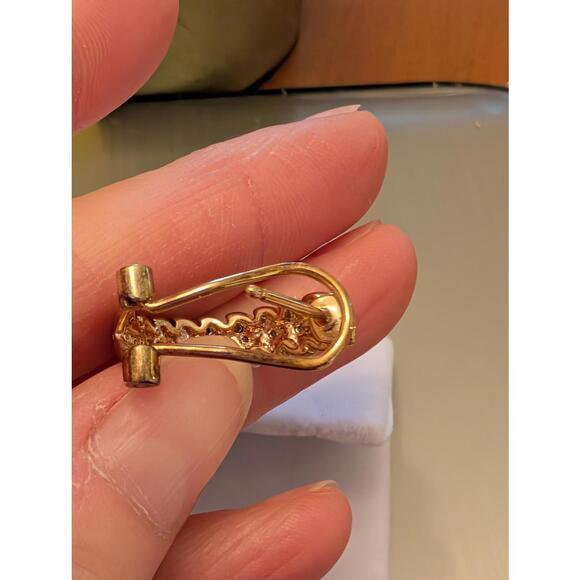 B R Sun Elegant Diamond Hoop Earrings - Picture 6 of 7